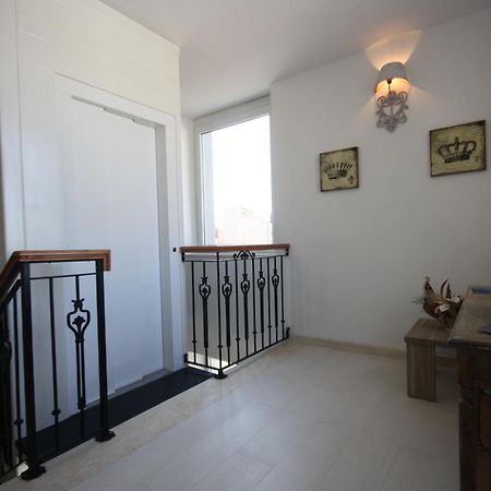 Le Residenze Del Centro Aparthotel Olbia Bagian luar foto